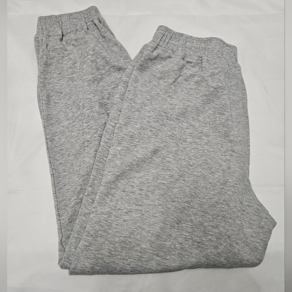Gianni Bini Gray Tapered Leg Sweatpants! - Picture 1 of 7
